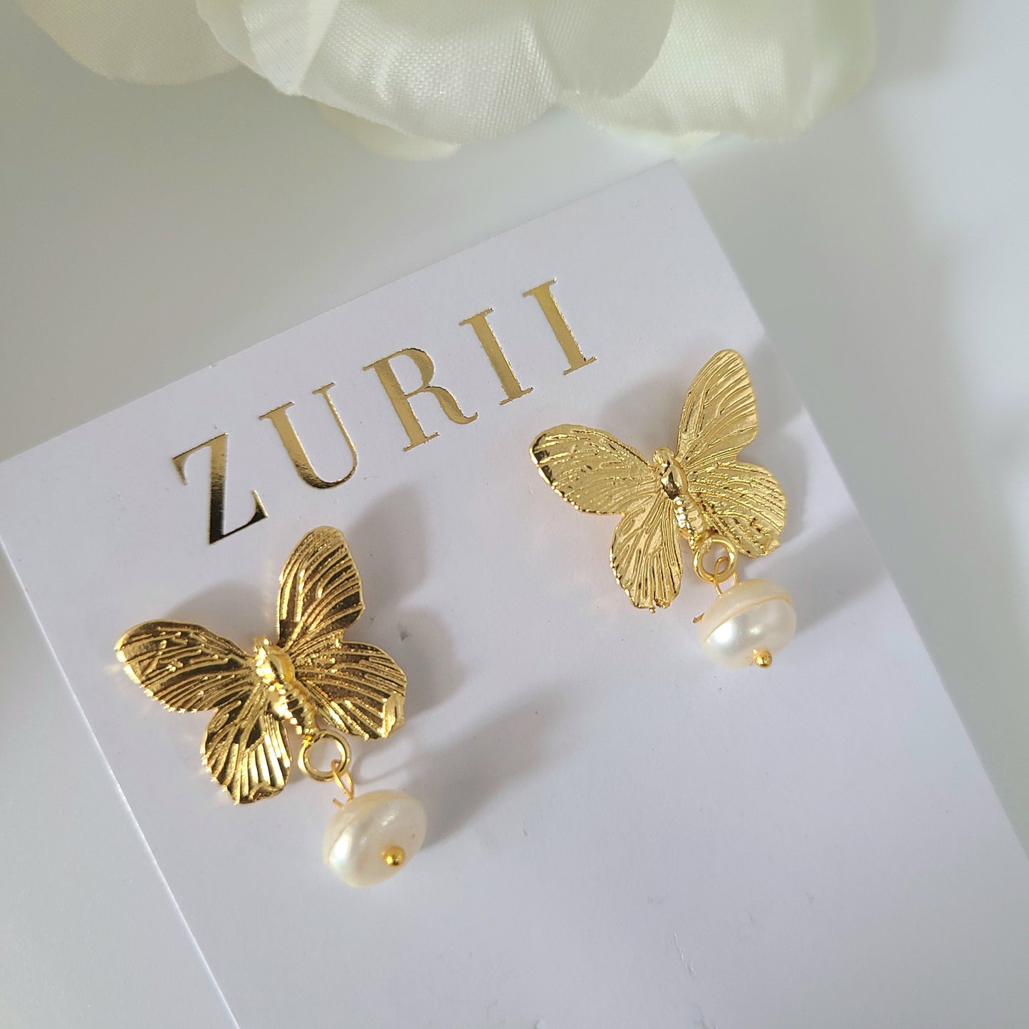 Nayra Earrings Gold