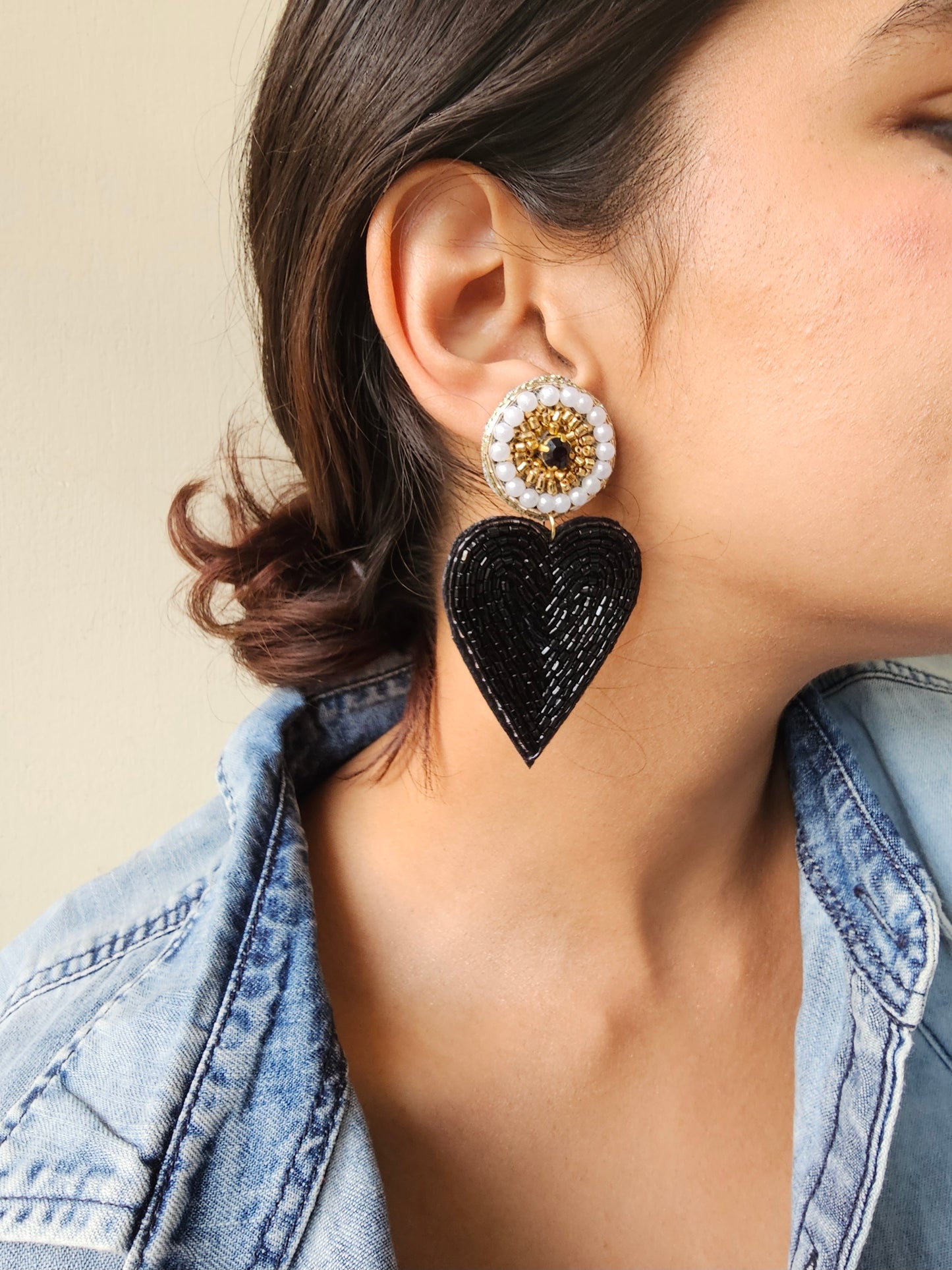 Black heart earrings