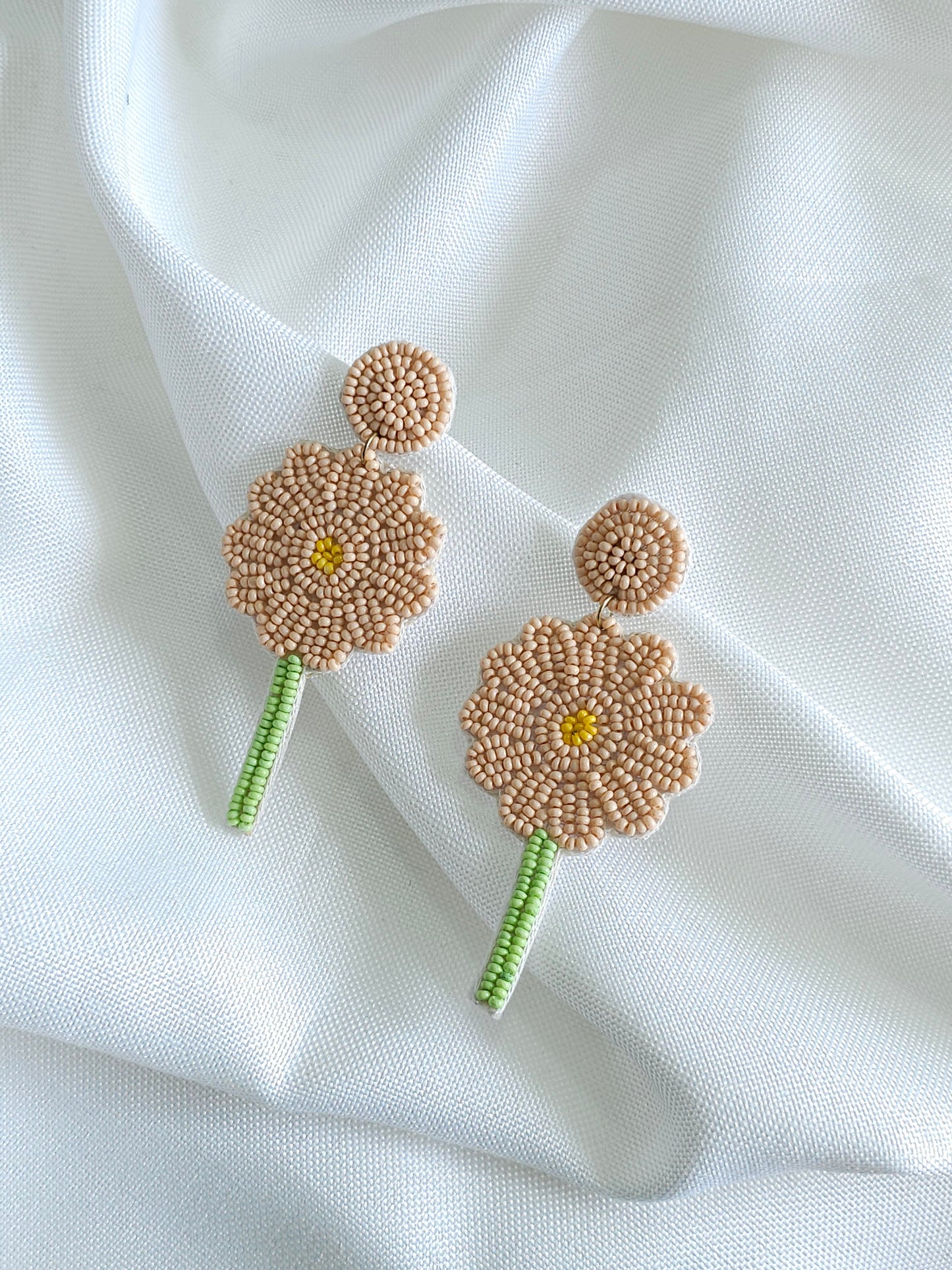 Forever Daisy earrings