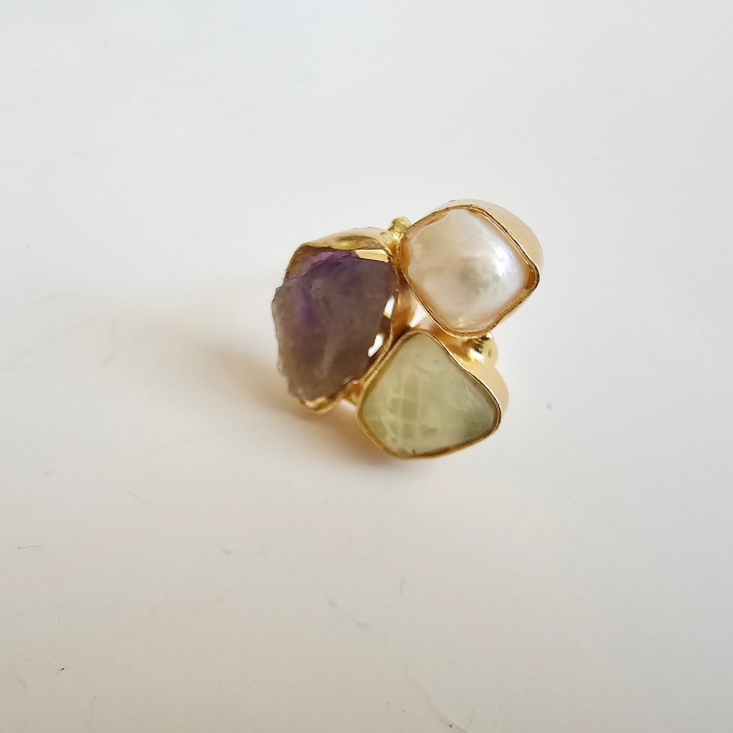 3 Gemstone ring