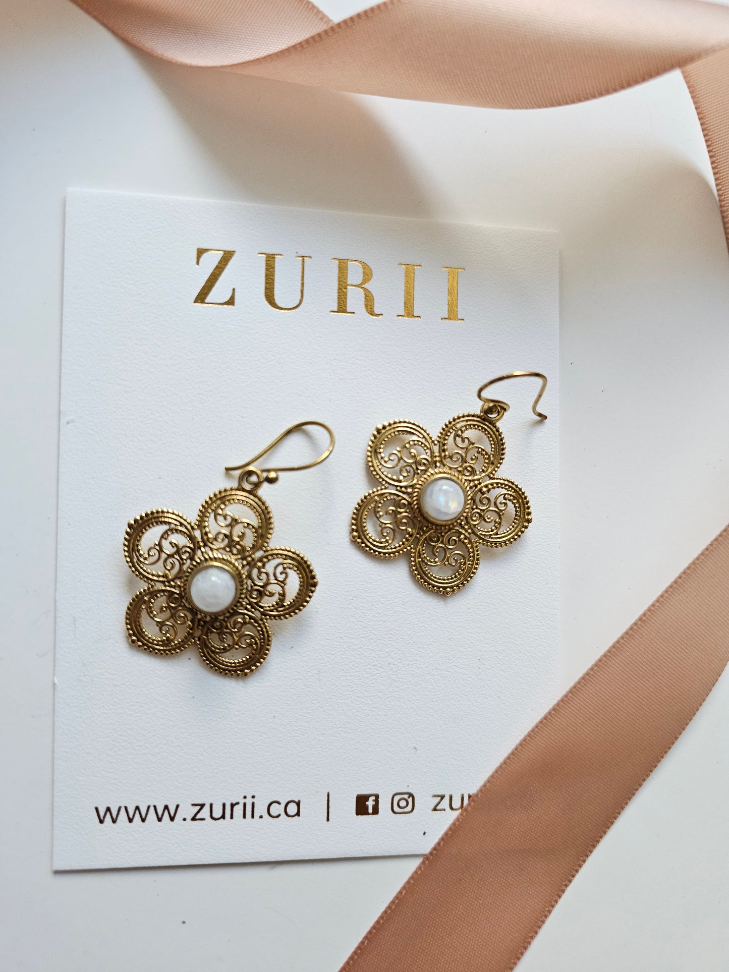 Flower Earrings- gold