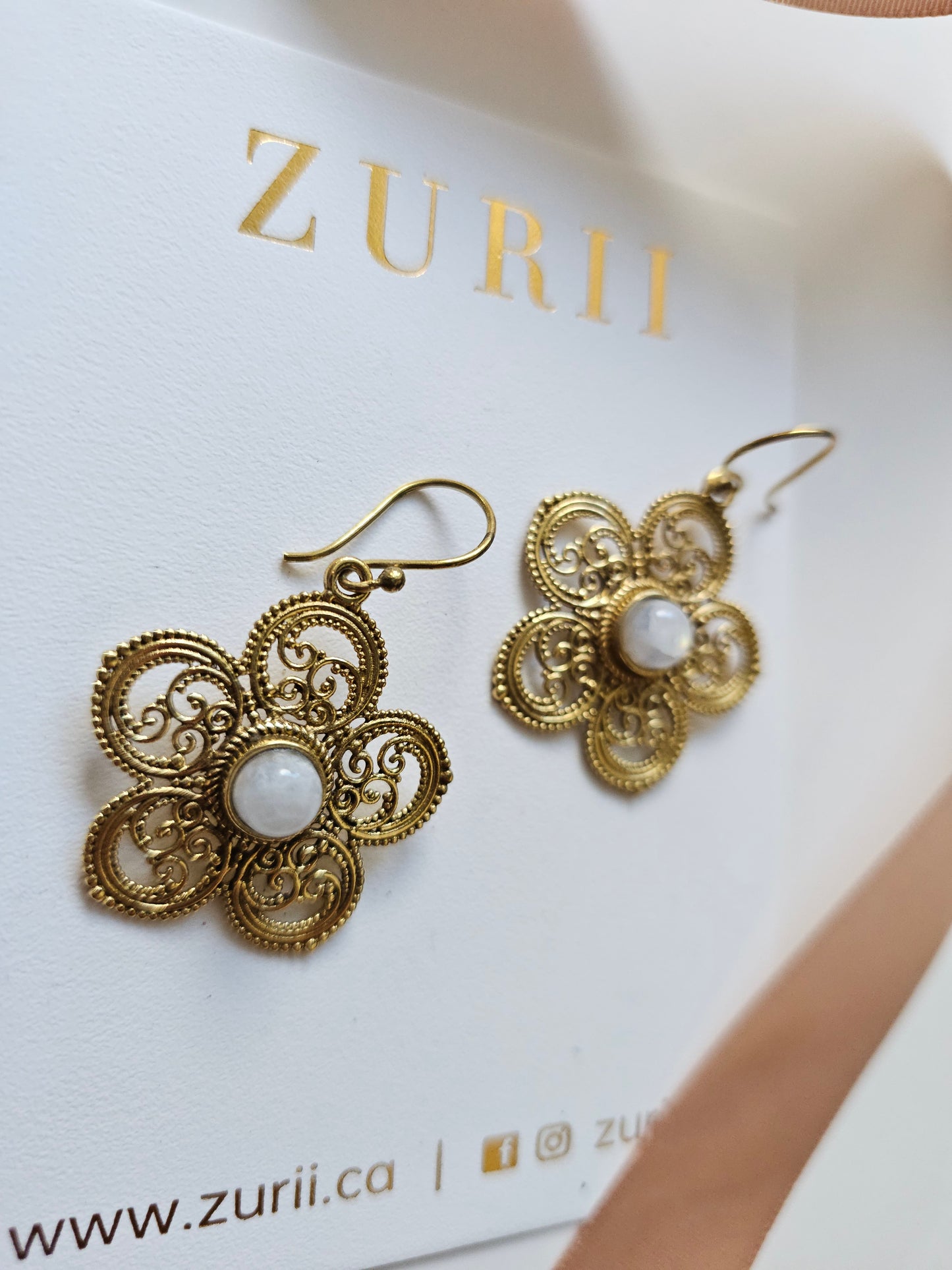 Flower Earrings- gold